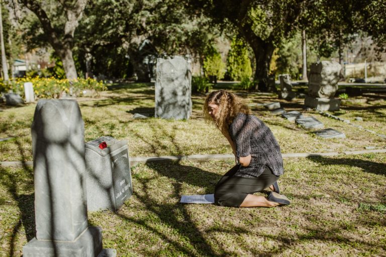 6 Crucial Reasons Why You Shouldn't Rush the Grieving Process
