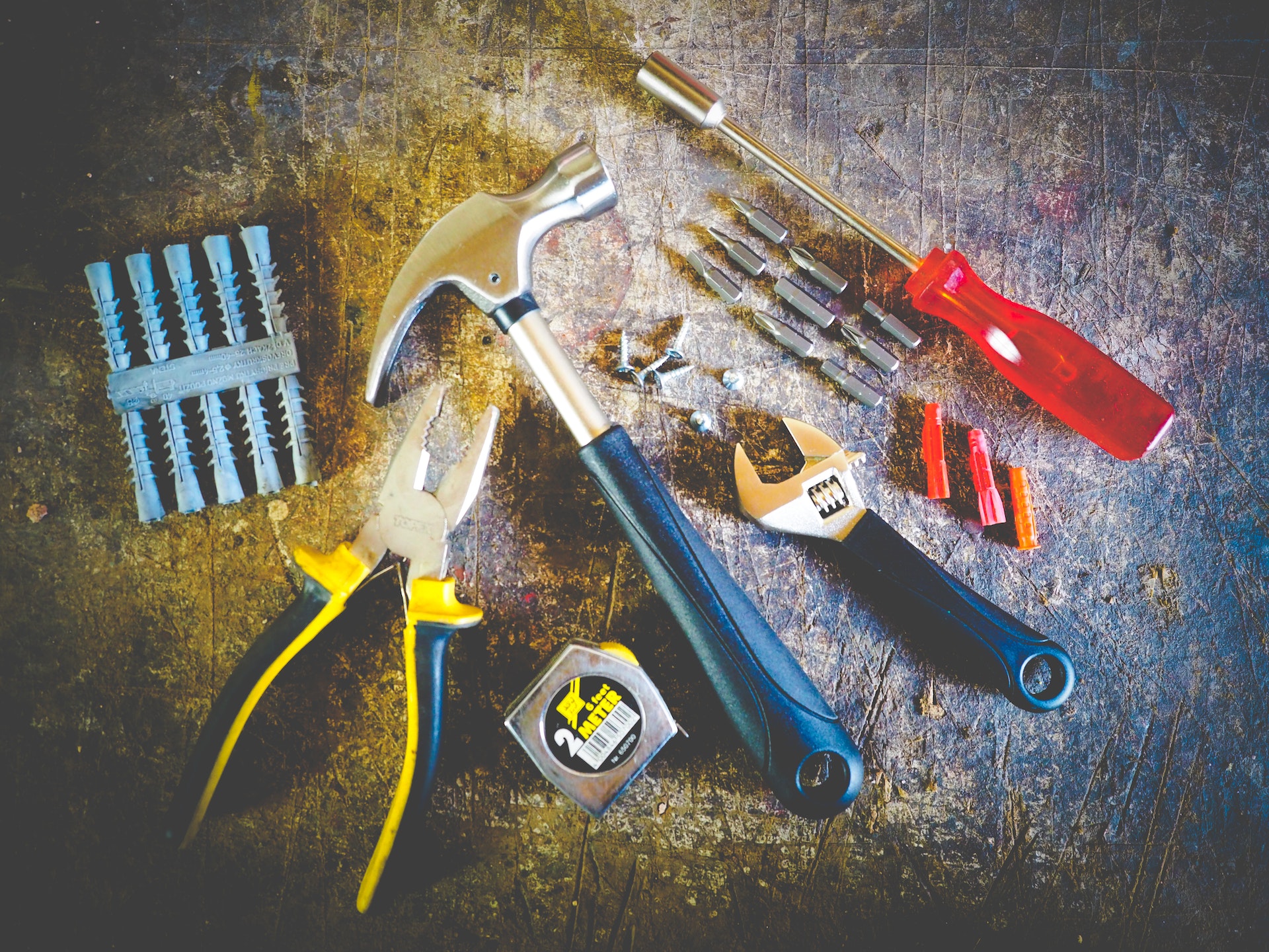 8 Essential Items to Always Have On Hand for Home Repairs