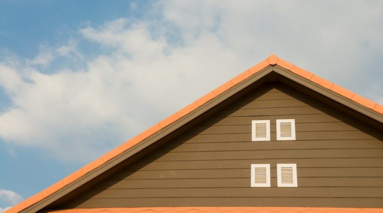 6 Important Reasons to Not Delay Fixing Problems with a Roof